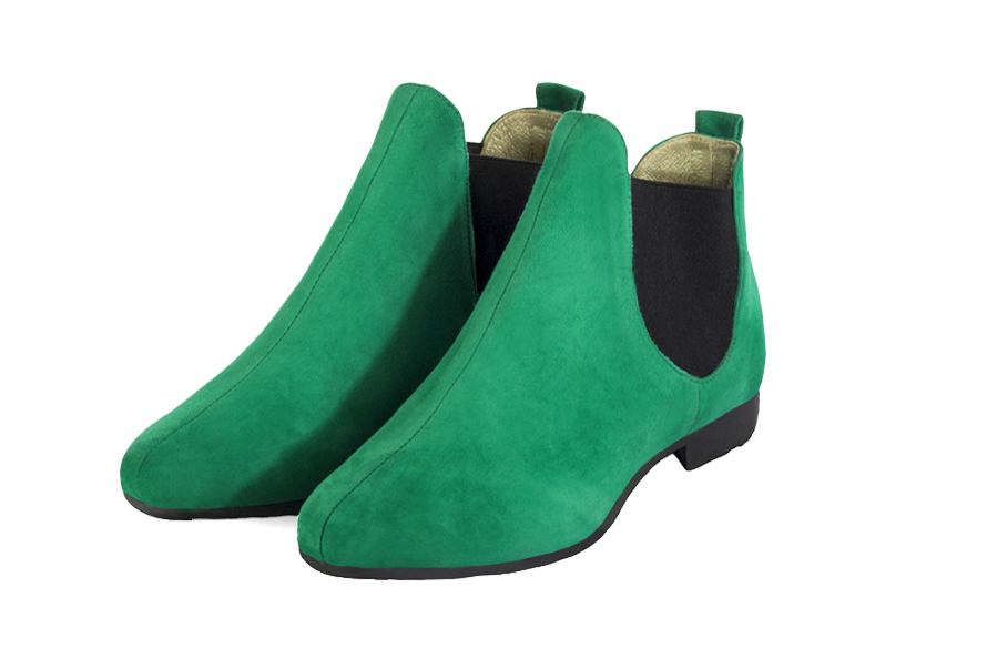 Boots habill es femme vert meraude et noir mat. Bout rond. Semelle gomme talon plat